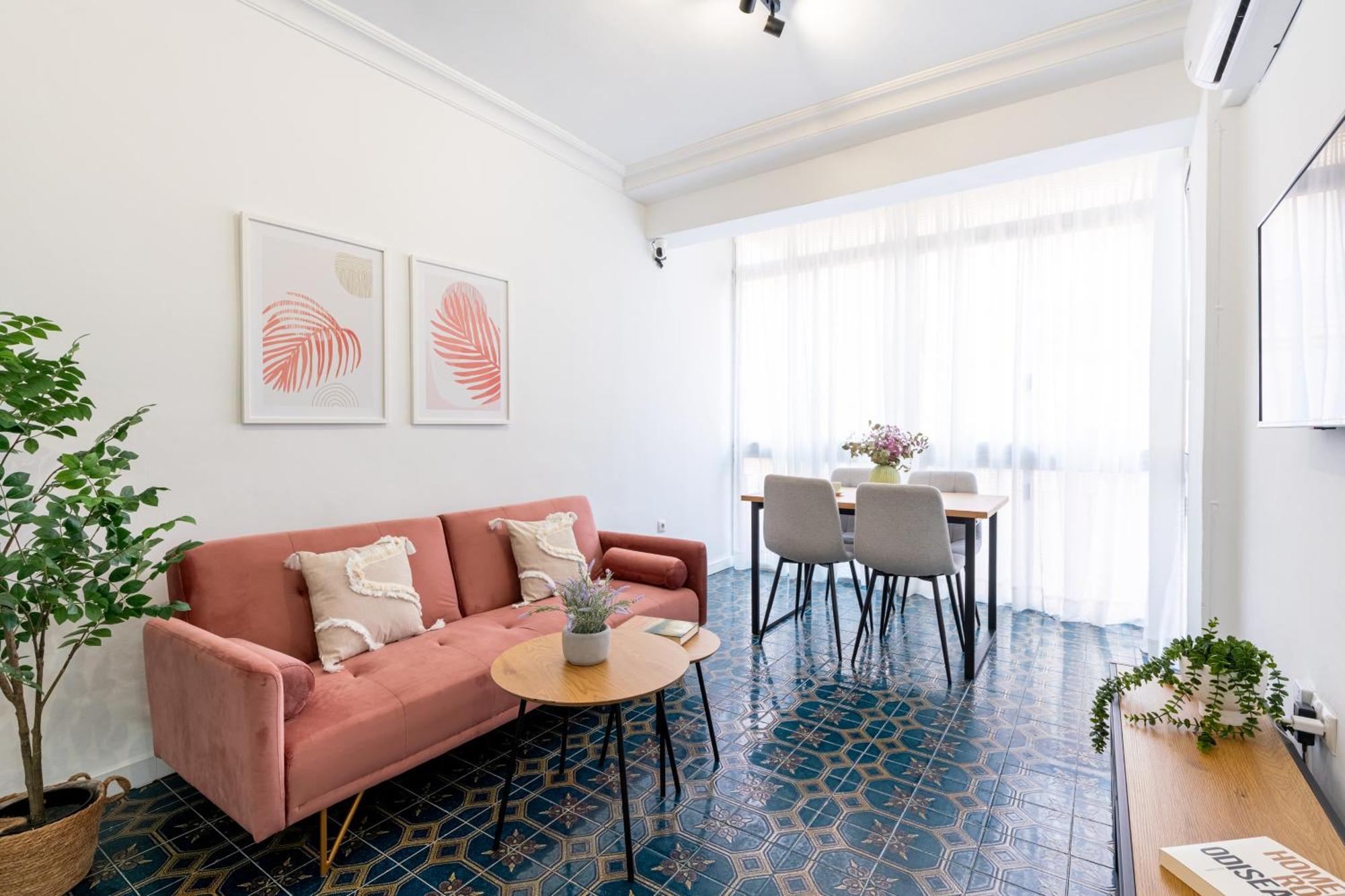 Piso Elegante Y Nuevo De 3 Habitaciones Y 2 Banos Sevilla Exterior foto